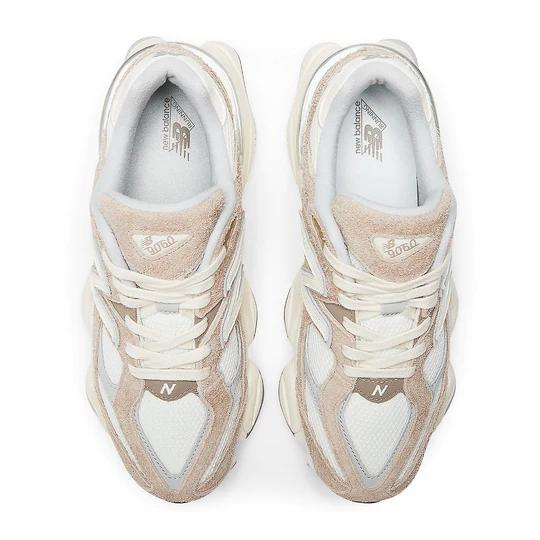 New Balance 9060 | Driftwood | 1 + 1 Gratis