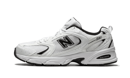New Balance 530 | White Black Details | 1 + 1 Gratis